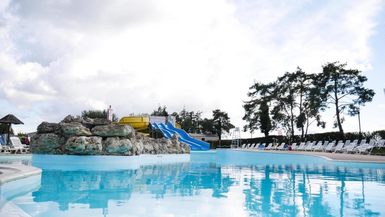 Camping Officiel Siblu Domaine De Dugny Onzain Exterior foto